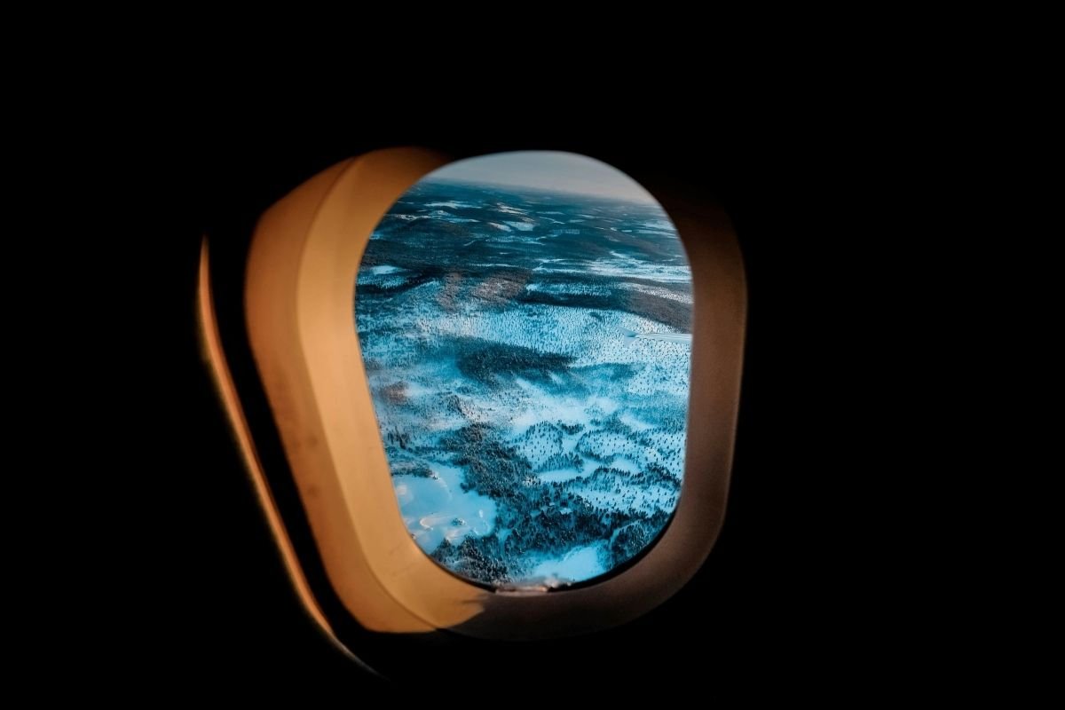 7 Genius Travel Hacks for Long Flights to Make Your Journey Comfortable 7 Genius Travel Hacks for Long Flights to Make Your Journey Comfortable