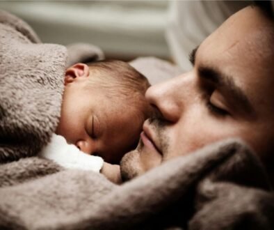 7 Stress-Free Tips to Travel with a Newborn
