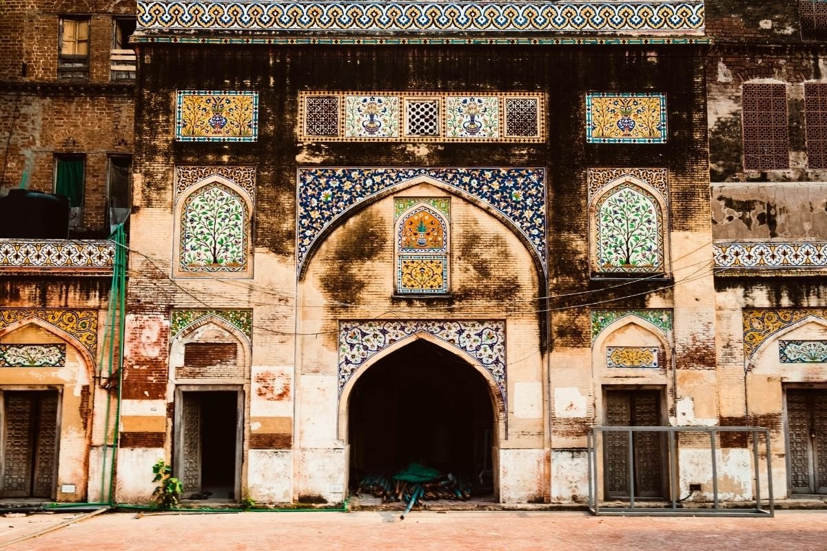 Think Twice: 3 Risky Countries to Avoid First Trip
