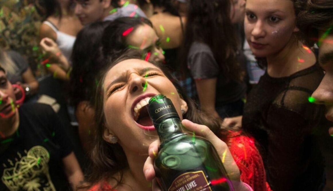 Most Happening Nightlife in 5 Cities of West Coast