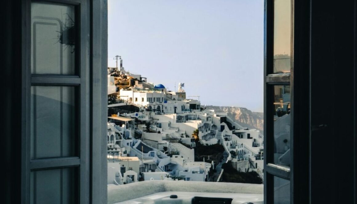 Best Season to Visit Greece for an Unforgettable Trip