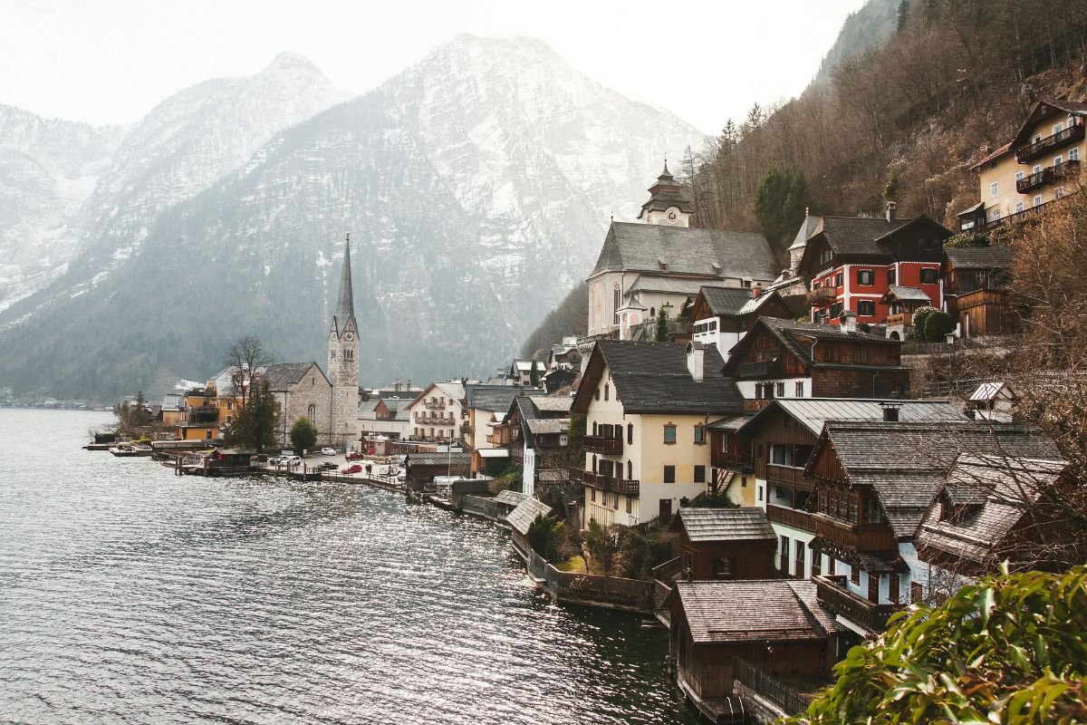 9 Magical Underrated Destinations for Honeymoon