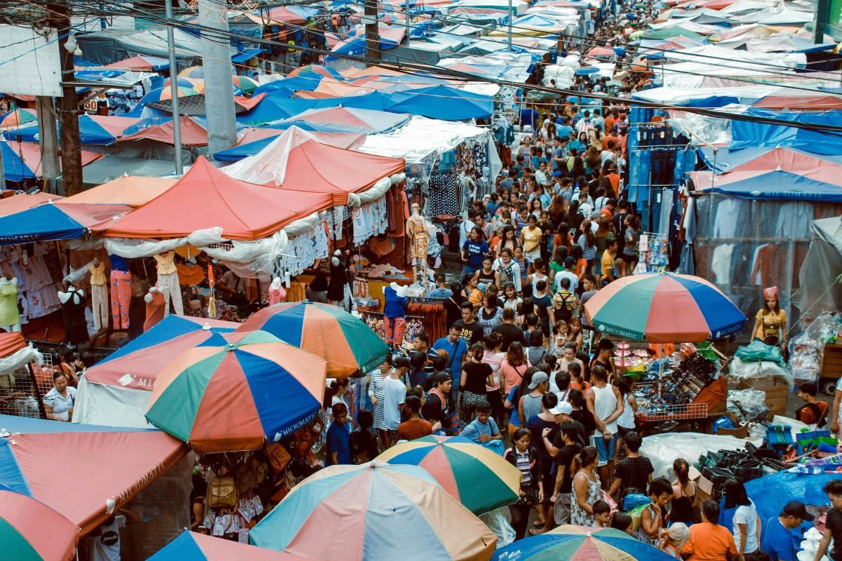 9 Top Places for Cheap Local Shopping