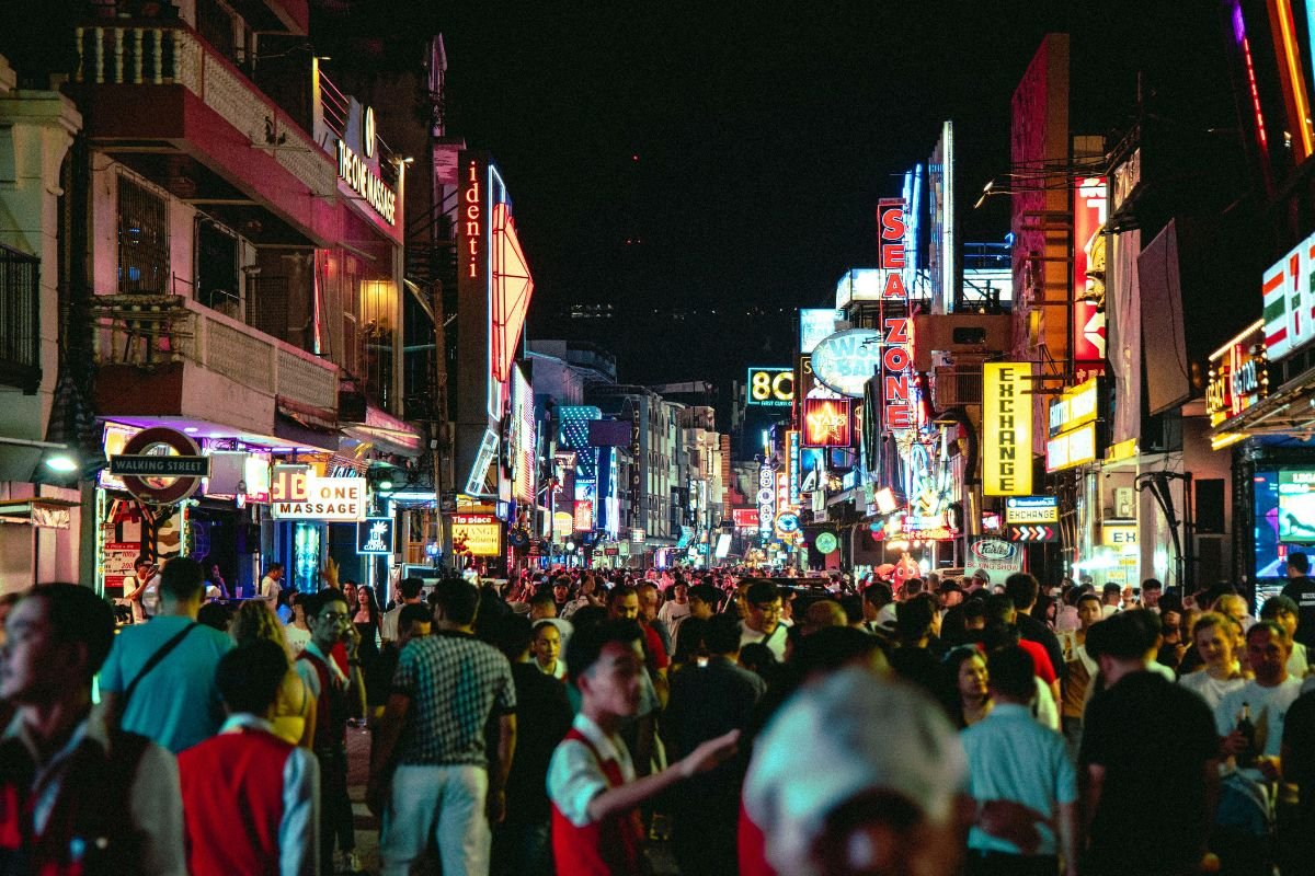 7 Unbelievable Countries for Wild Nightlife 7 Unbelievable Countries for Wild Nightlife
