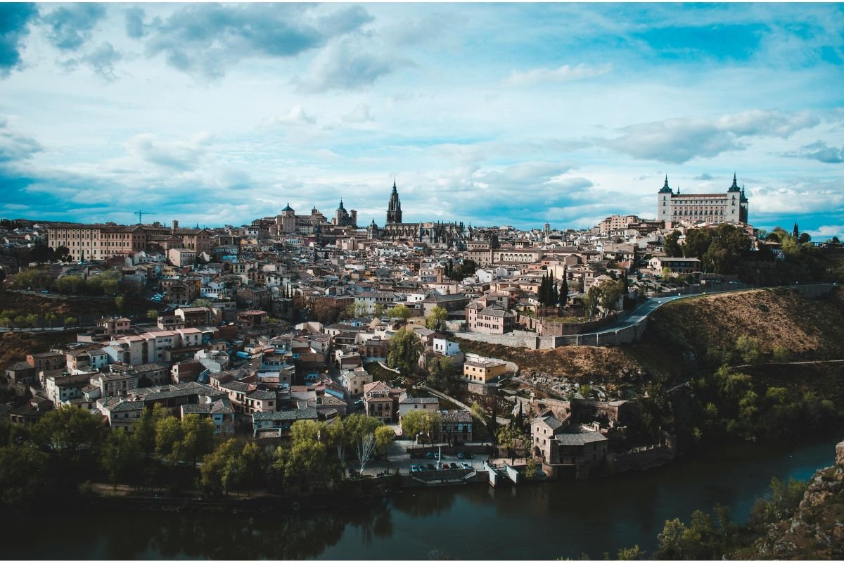 8 Essential Tips Before Traveling to Spain Travel Smart: 8 Essential Tips Before Traveling to Spain