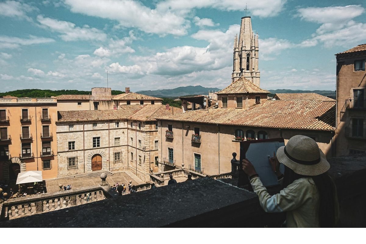 Travel Smart: 8 Essential Tips Before Traveling to Spain
